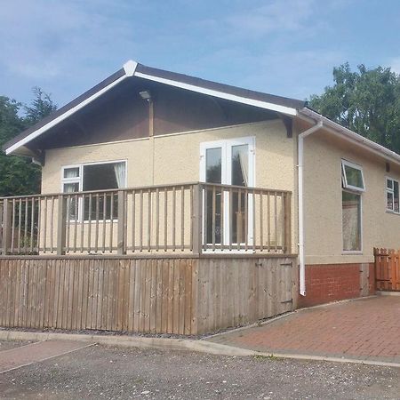 Weston Wood Lodges Мелбърн Екстериор снимка
