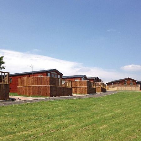 Weston Wood Lodges Мелбърн Екстериор снимка