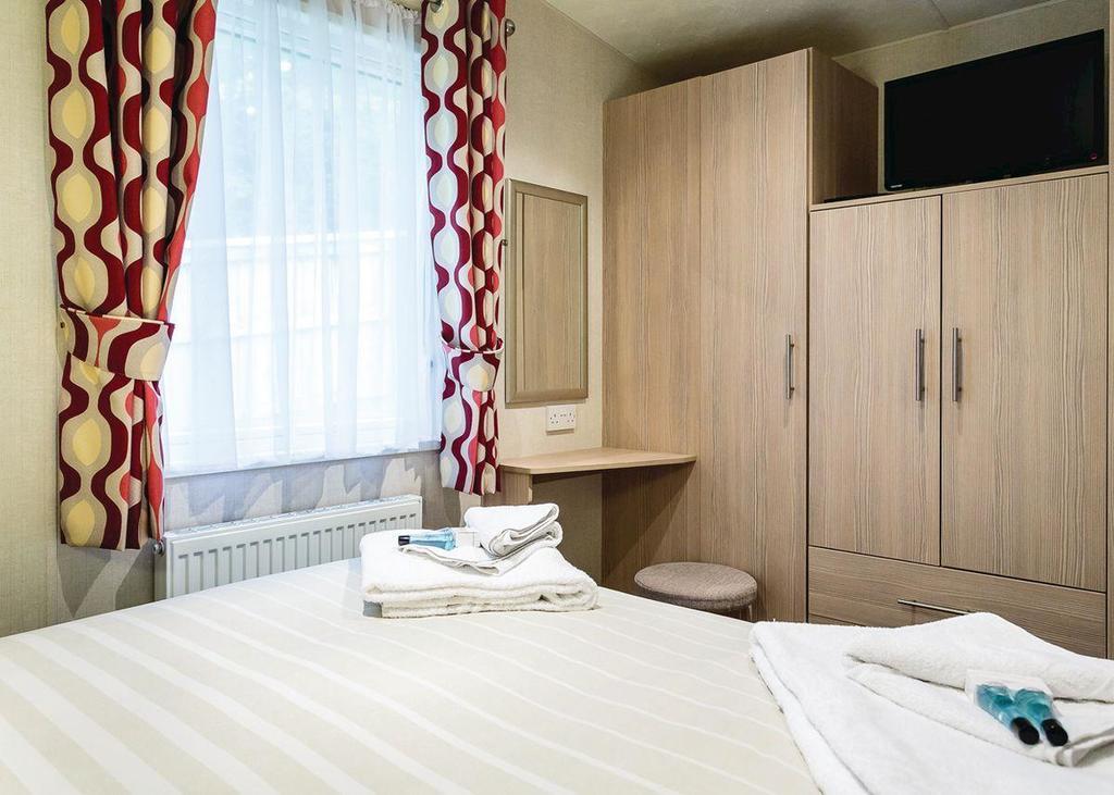 Weston Wood Lodges Мелбърн Екстериор снимка