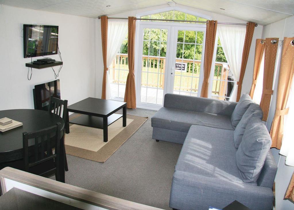 Weston Wood Lodges Мелбърн Екстериор снимка