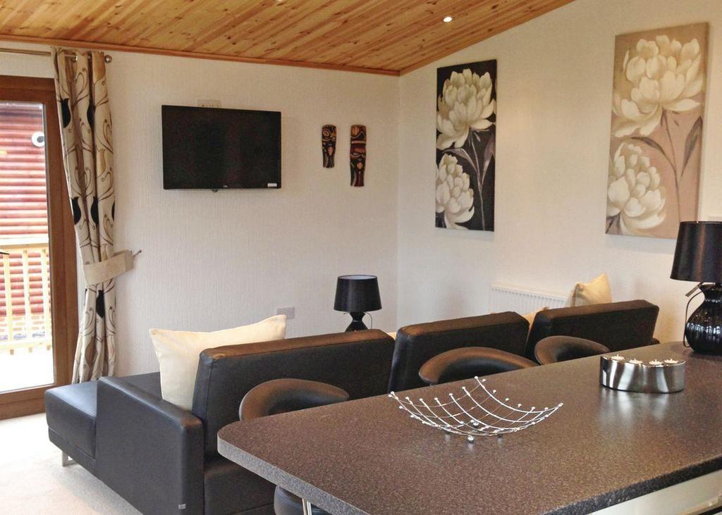 Weston Wood Lodges Мелбърн Екстериор снимка