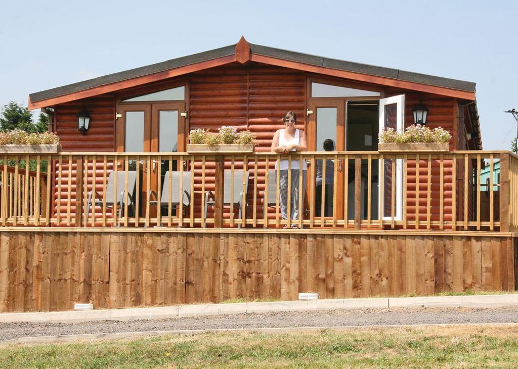 Weston Wood Lodges Мелбърн Екстериор снимка