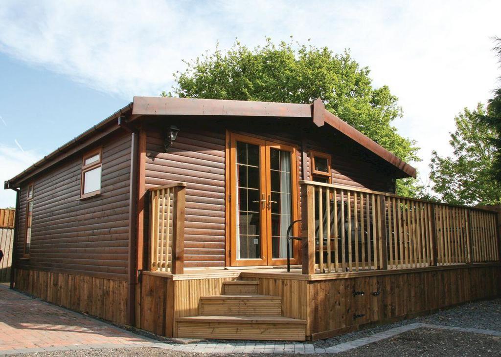 Weston Wood Lodges Мелбърн Екстериор снимка