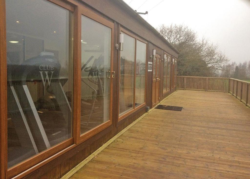 Weston Wood Lodges Мелбърн Екстериор снимка
